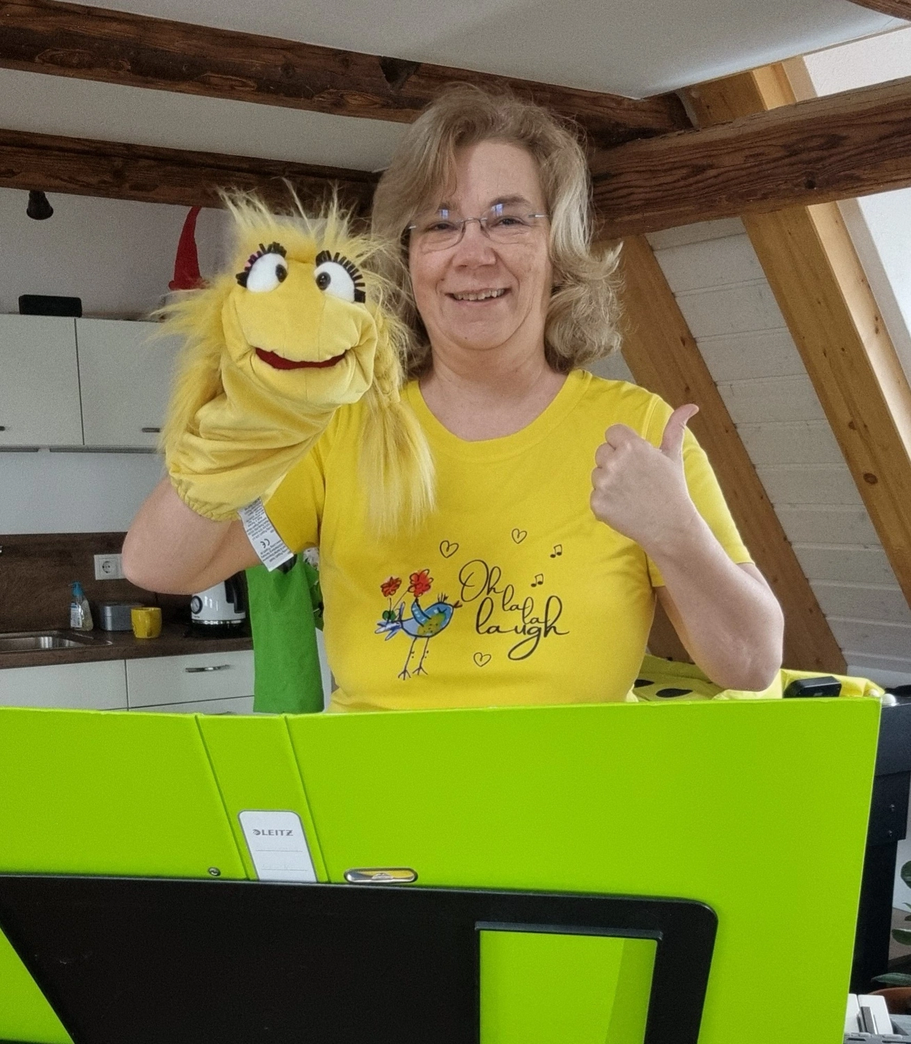 Lachscheune – Persönlichkeitsentwicklung/Entspannung – Frau mit Handpuppe